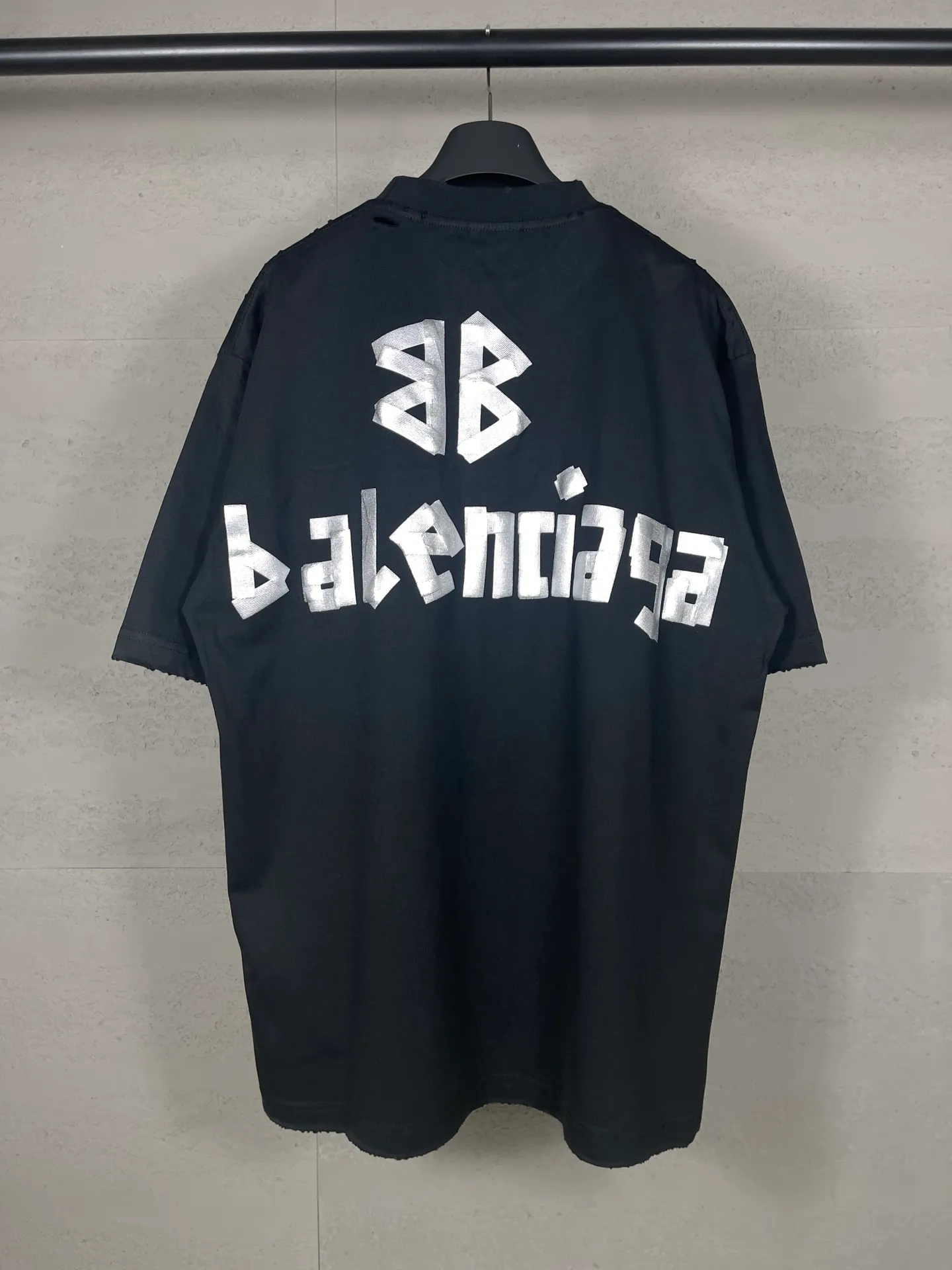 【 . Quality】BALENCI*GA/ .24ss Classic . . T . . ZP . 260 ， . ， ， 。Classic ， . ， 。 . ， 。 ， ， 。 OS . Same Style。 ：BL 223383 ： ， ，Khaki Size：XS S M L